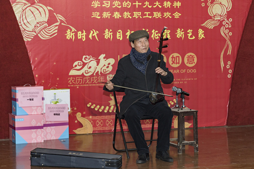 退休干部教师表演_副本.jpg
